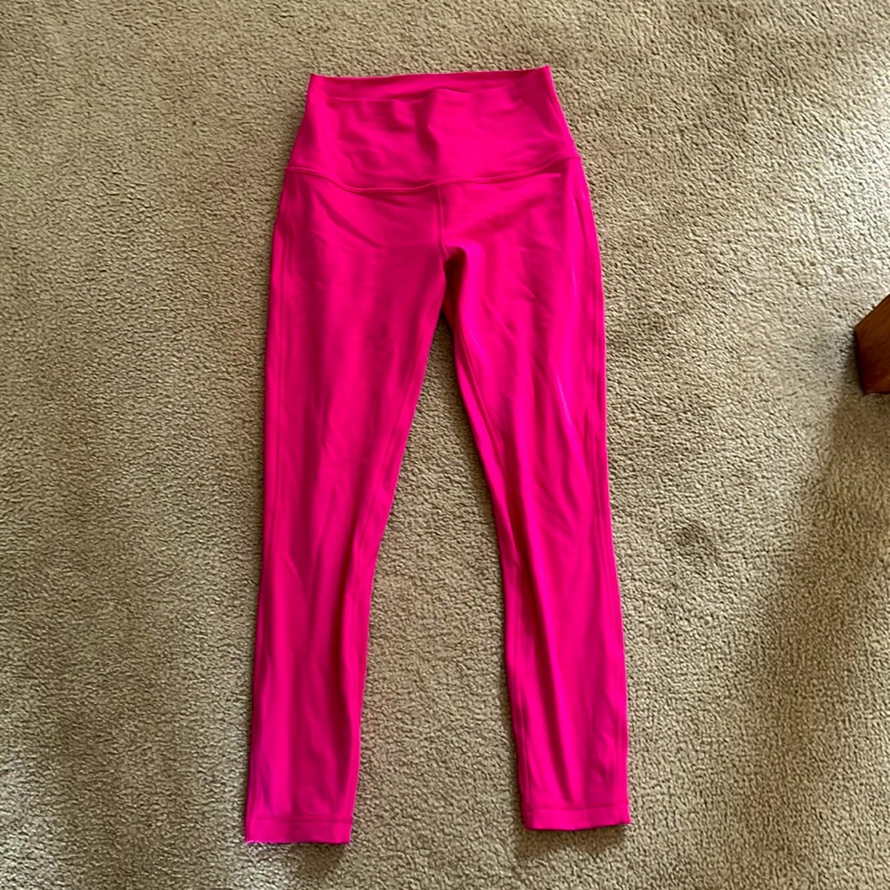 NEW LISTING NOT SOLD Lululemon 25" Leggings - open to offers